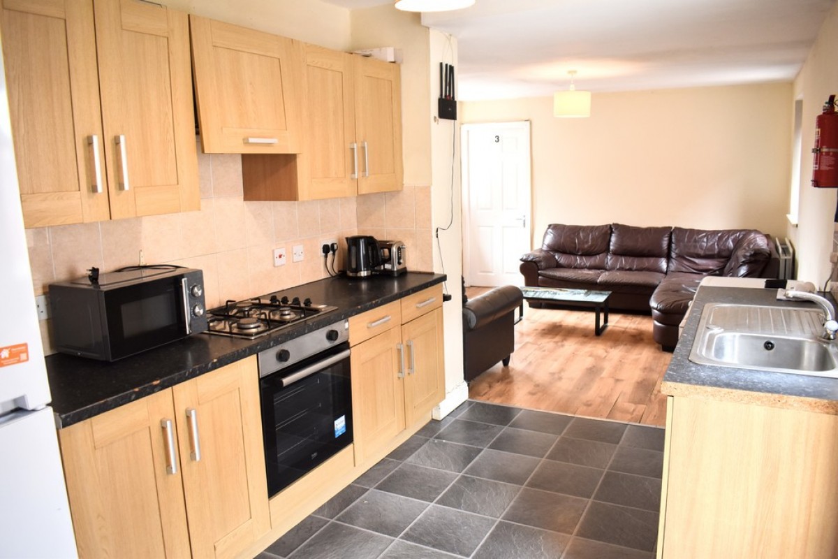 Images for Victoria Road, Fallowfield, Manchester EAID:b3a365785e0c608c1a78df24ce0289fd BID:1