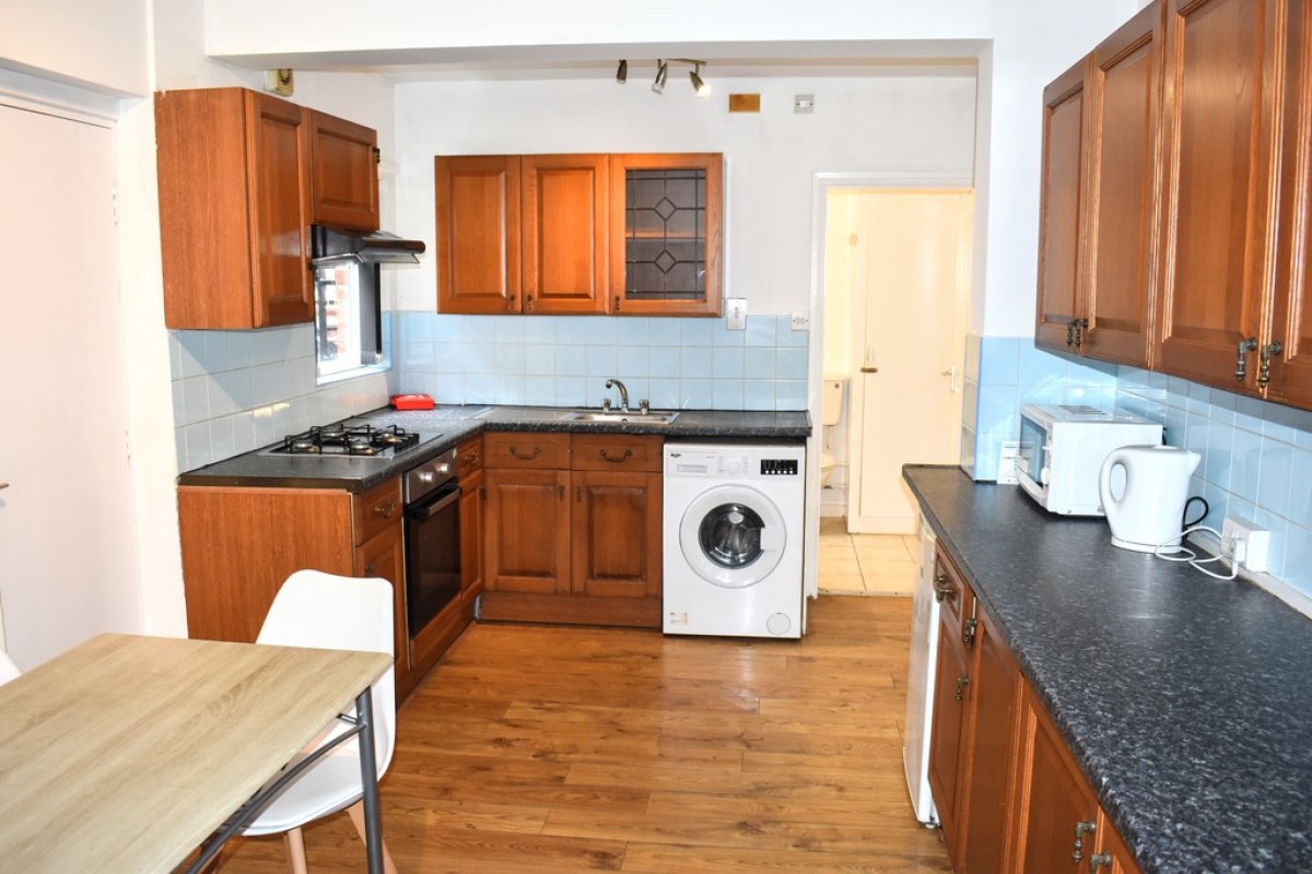 Images for Kensington Avenue, Victoria Park, Manchester EAID:b3a365785e0c608c1a78df24ce0289fd BID:1