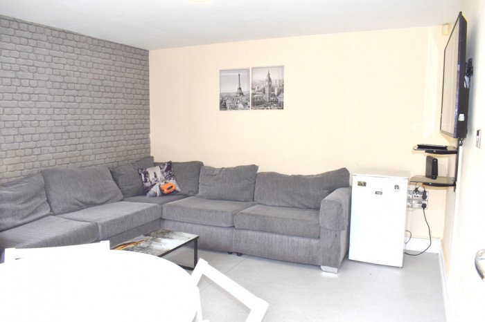 View Full Details for Mornington Crescent, Fallowfield, Manchester - EAID:b3a365785e0c608c1a78df24ce0289fd, BID:1