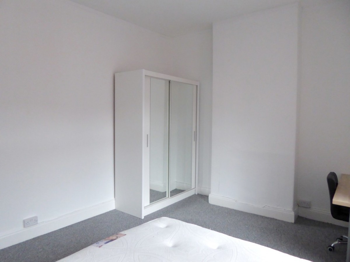 Images for Upper West Grove, Manchester EAID:b3a365785e0c608c1a78df24ce0289fd BID:1