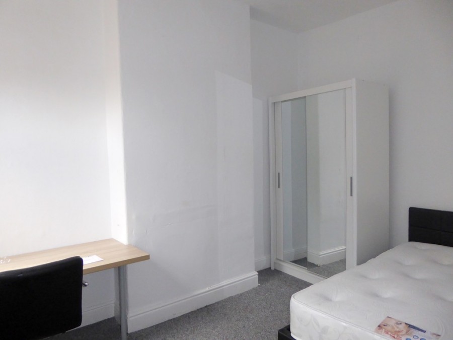 Images for Upper West Grove, Manchester EAID:b3a365785e0c608c1a78df24ce0289fd BID:1