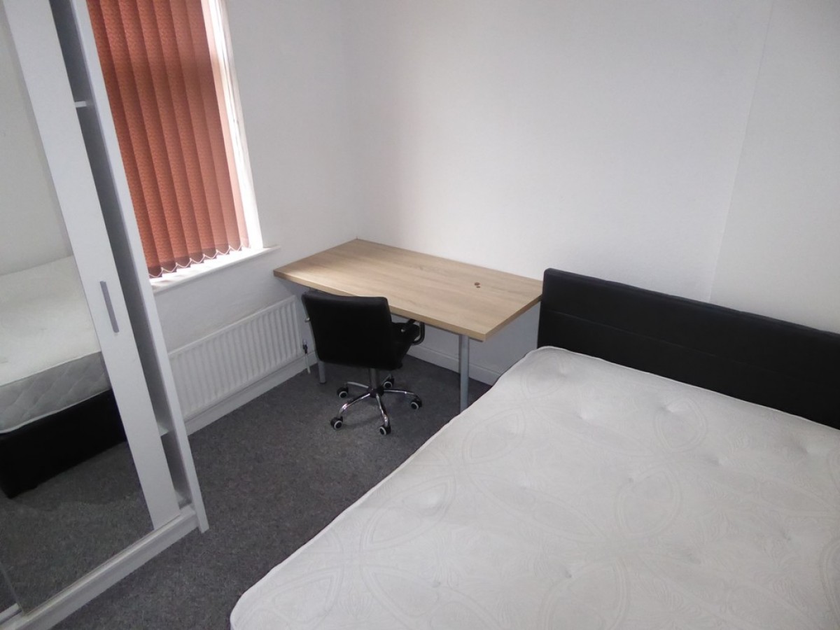 Images for Upper West Grove, Manchester EAID:b3a365785e0c608c1a78df24ce0289fd BID:1