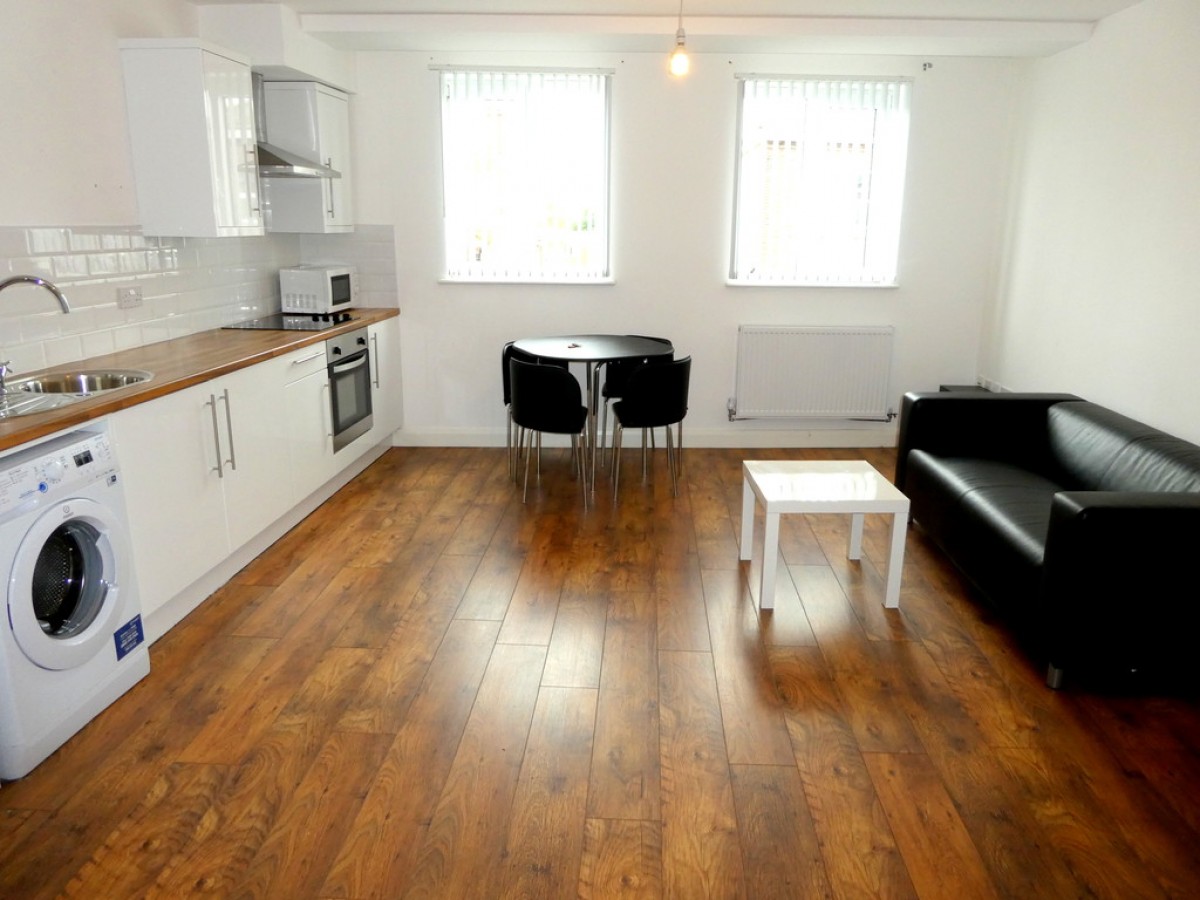 Images for Wilmslow Road, Rusholme, Manchester EAID:b3a365785e0c608c1a78df24ce0289fd BID:1