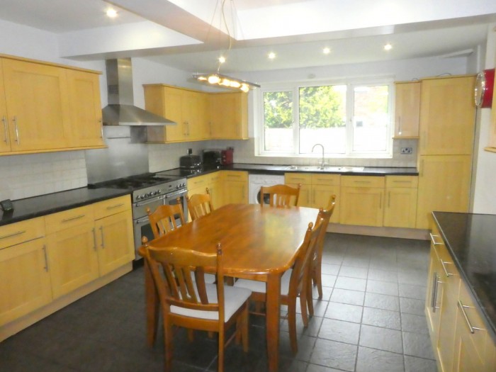 View Full Details for Austin Drive, Didsbury, Manchester - EAID:b3a365785e0c608c1a78df24ce0289fd, BID:1