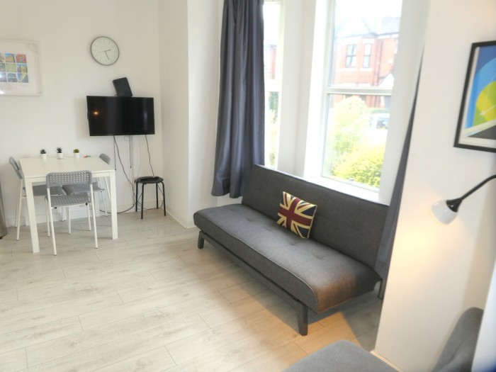 View Full Details for Everett Road, Didsbury, Manchester - EAID:b3a365785e0c608c1a78df24ce0289fd, BID:1