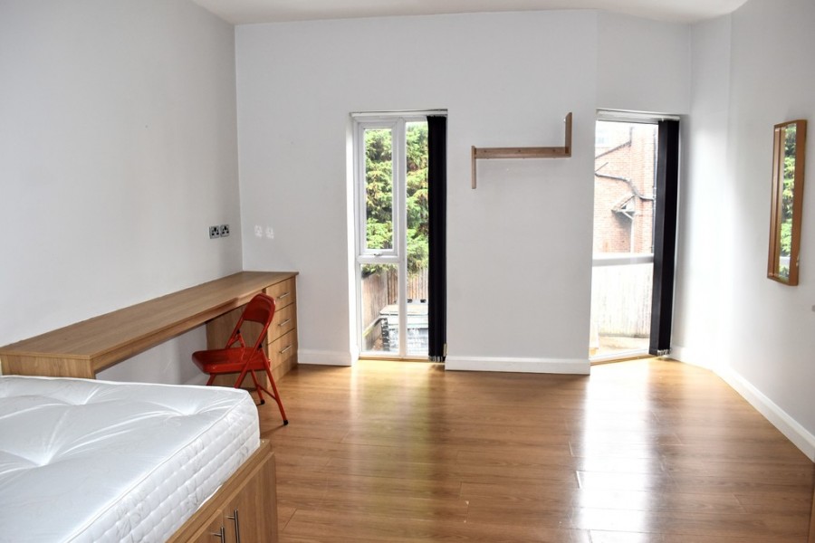 Images for Wellington Road, Fallowfield, Manchester EAID:b3a365785e0c608c1a78df24ce0289fd BID:1