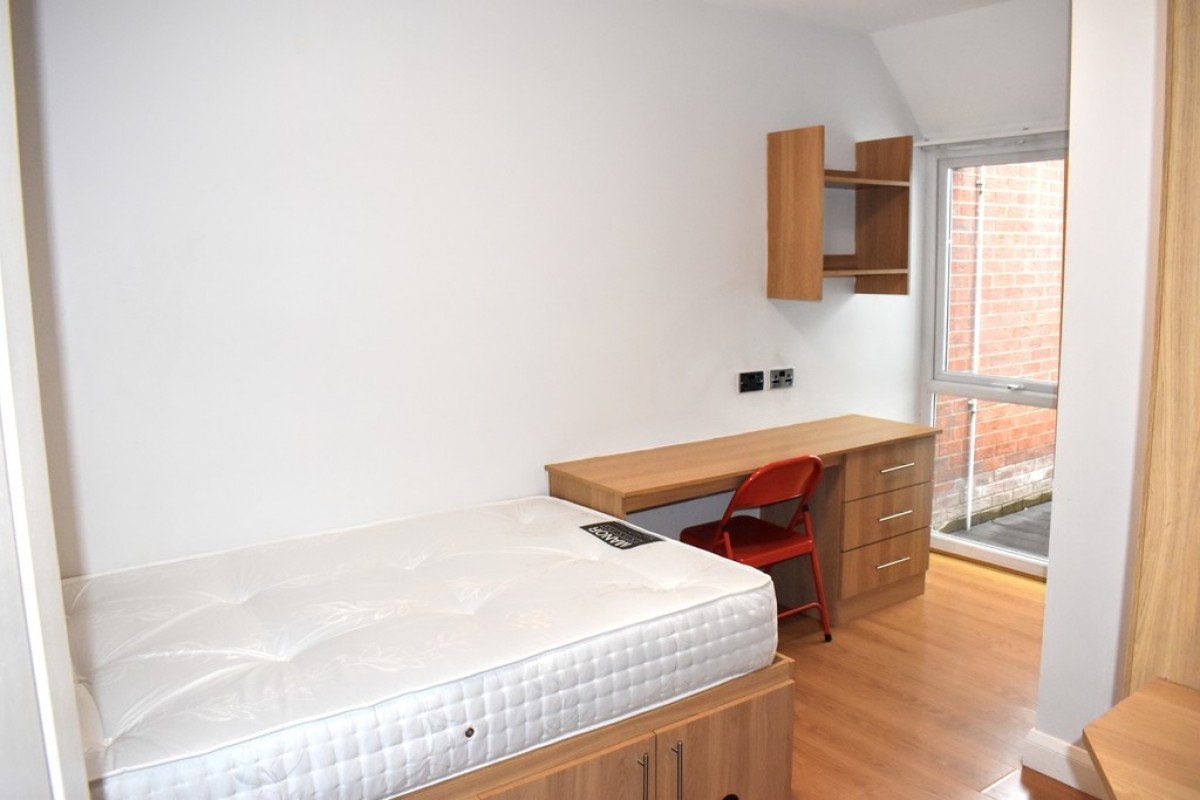 Images for Wellington Road, Fallowfield, Manchester EAID:b3a365785e0c608c1a78df24ce0289fd BID:1