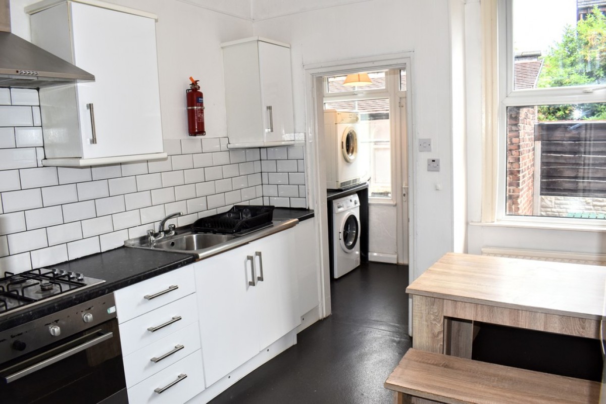 Images for Linden Grove, Fallowfield, Manchester EAID:b3a365785e0c608c1a78df24ce0289fd BID:1