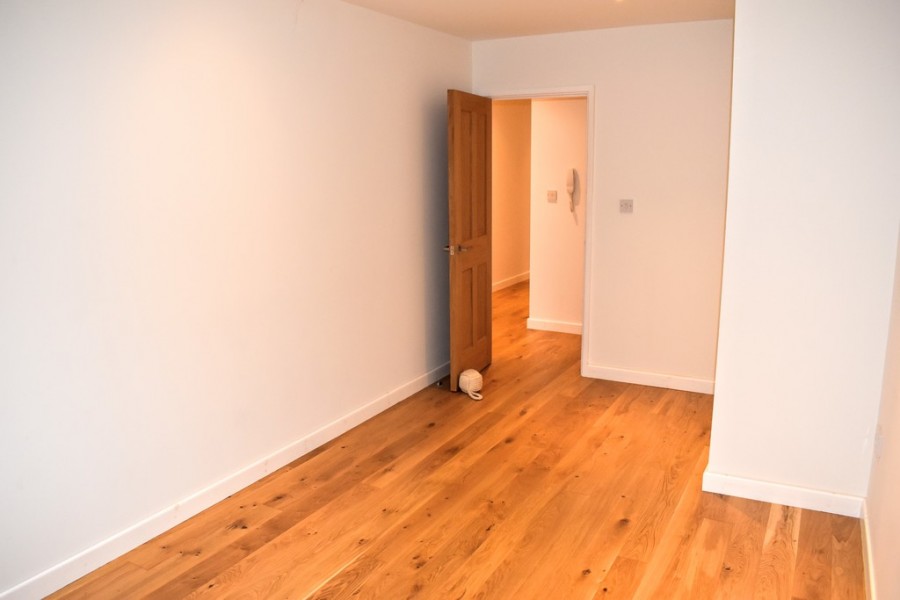 Images for Edge Lane, Chorlton, Manchester EAID:b3a365785e0c608c1a78df24ce0289fd BID:1