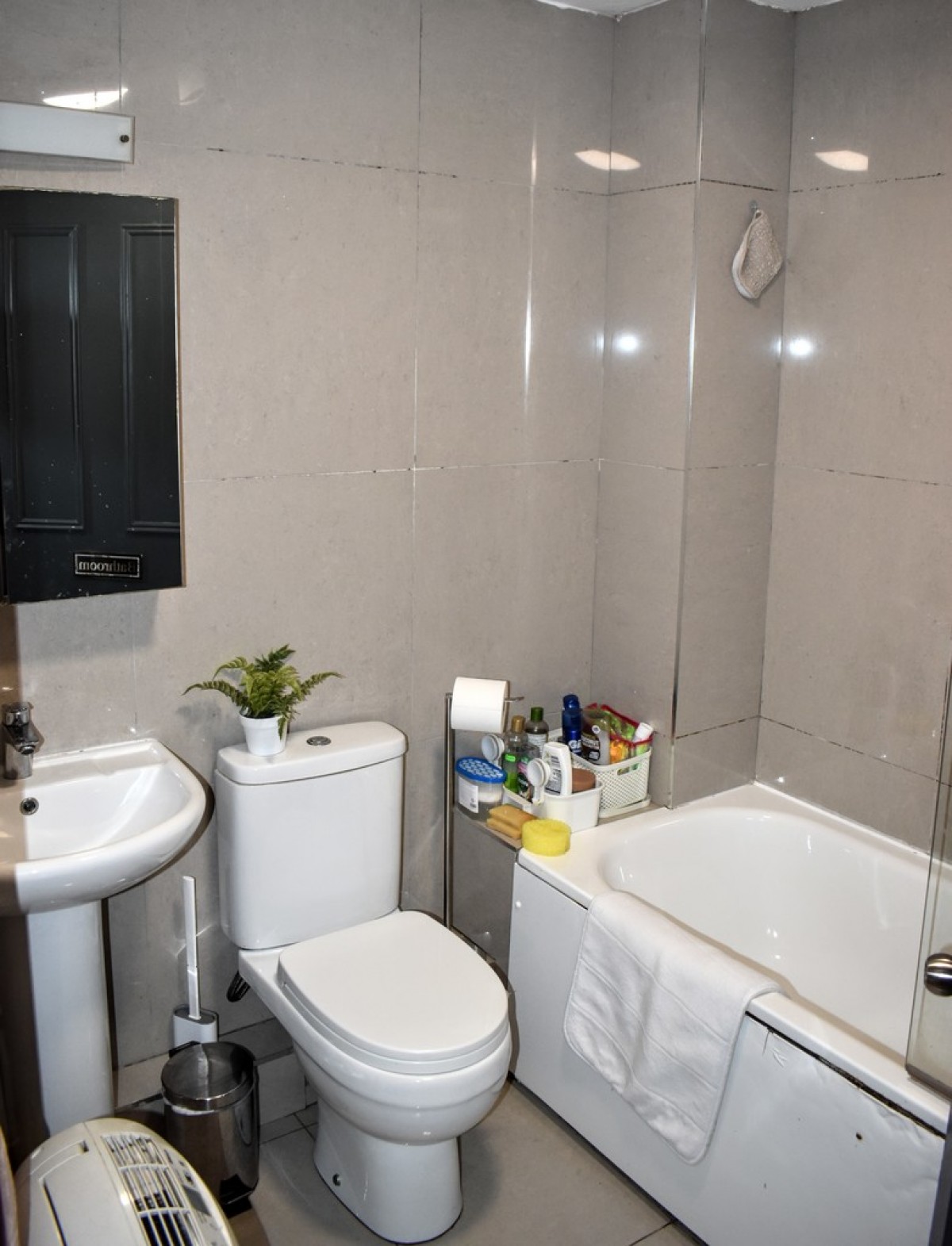 Images for Whiteoak Road, Fallowfield EAID:b3a365785e0c608c1a78df24ce0289fd BID:1