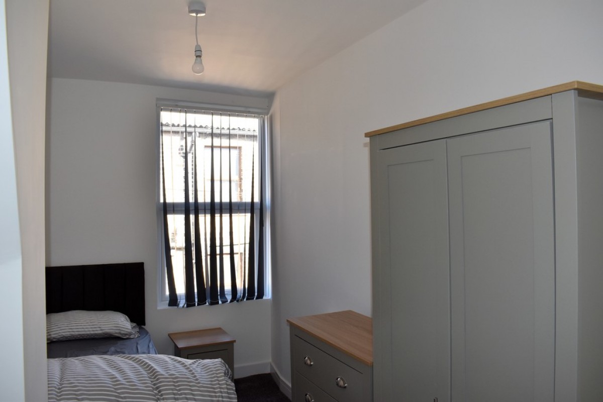 Images for Wakefield Road, Stalybridge EAID:b3a365785e0c608c1a78df24ce0289fd BID:1