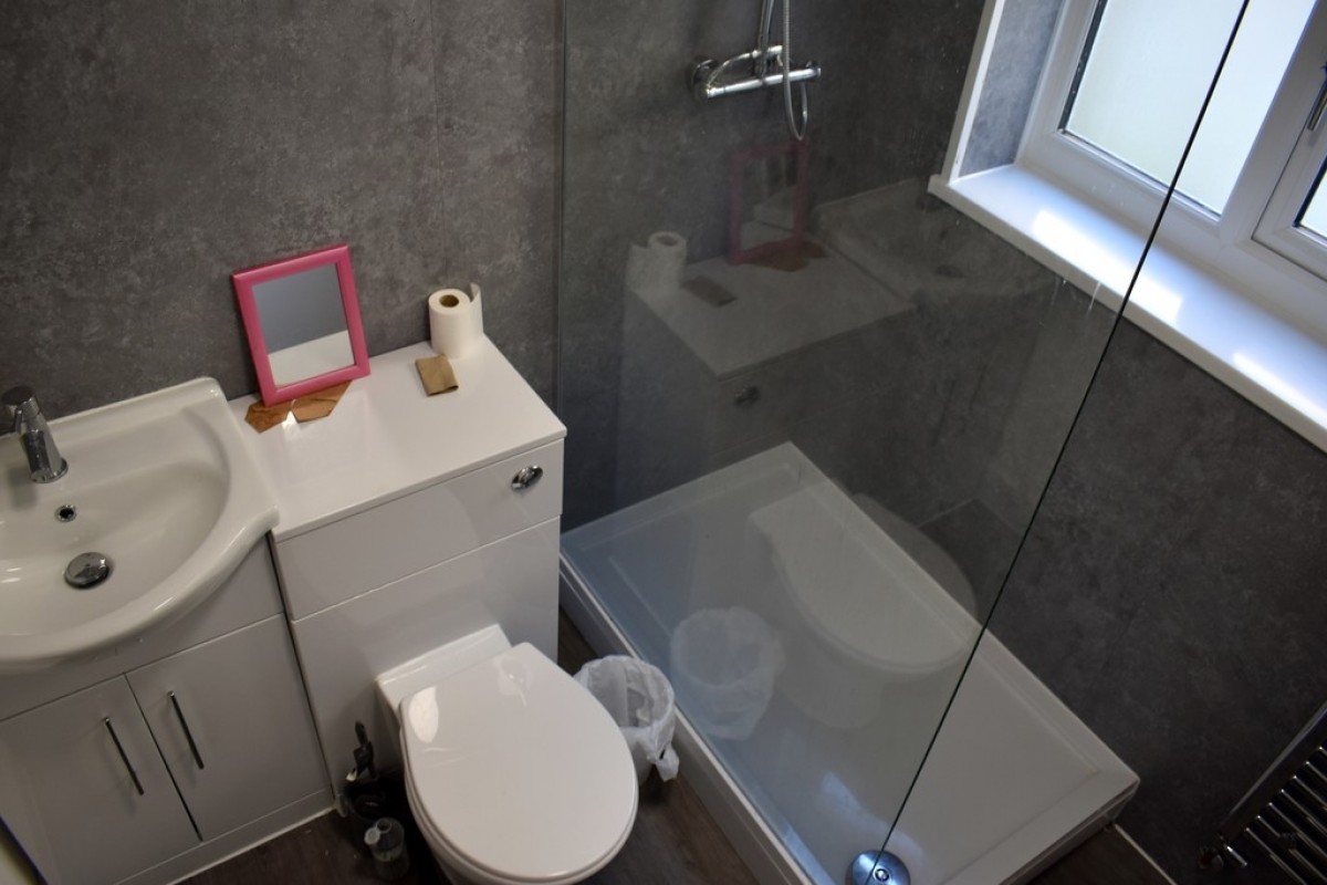 Images for Wakefield Road, Stalybridge EAID:b3a365785e0c608c1a78df24ce0289fd BID:1