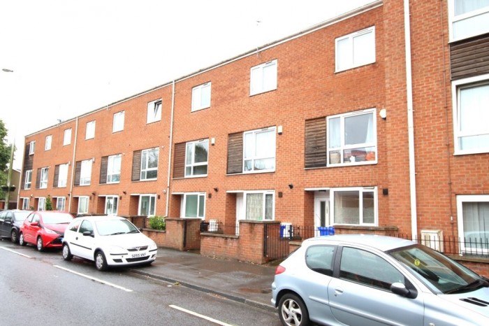 View Full Details for Stockport Road, Grove Village - EAID:b3a365785e0c608c1a78df24ce0289fd, BID:1