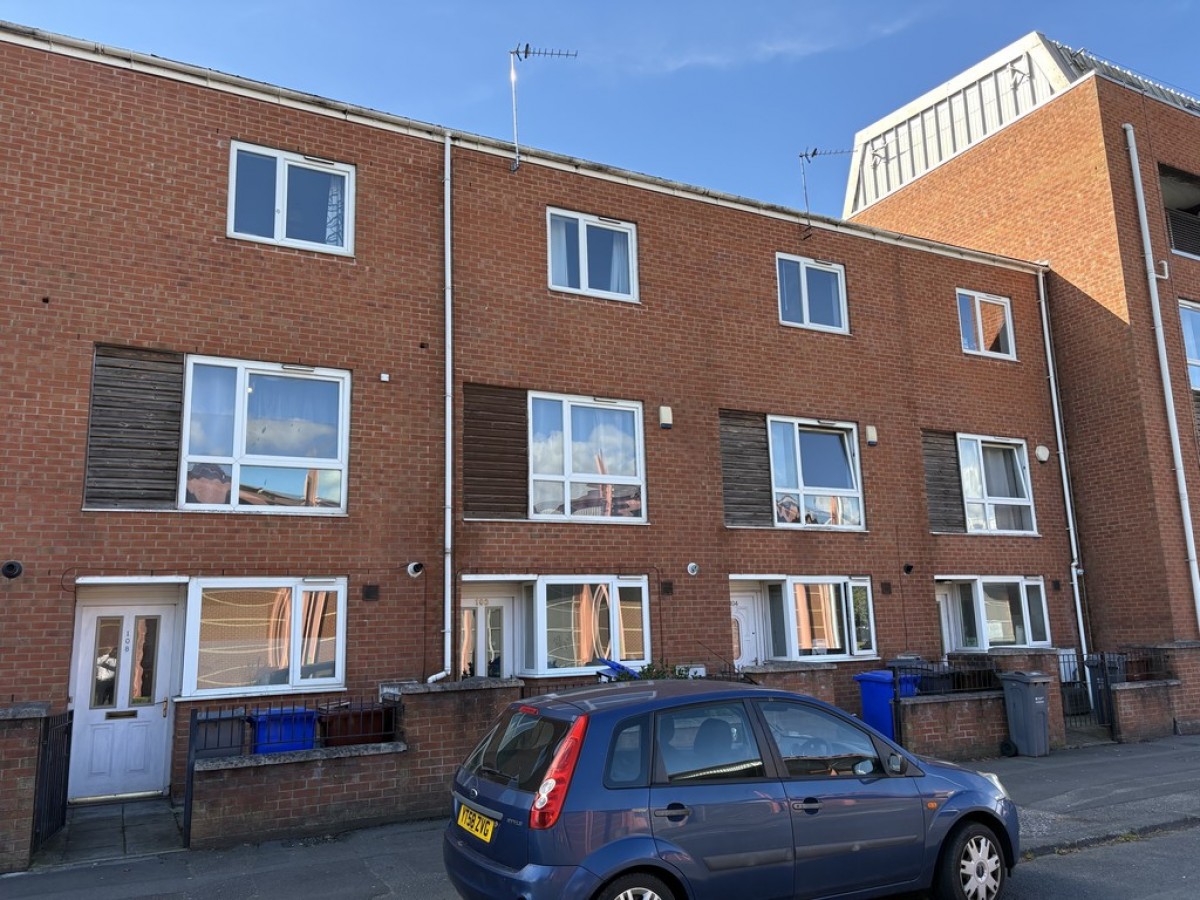 Images for Stockport Road, Grove Village EAID:b3a365785e0c608c1a78df24ce0289fd BID:1