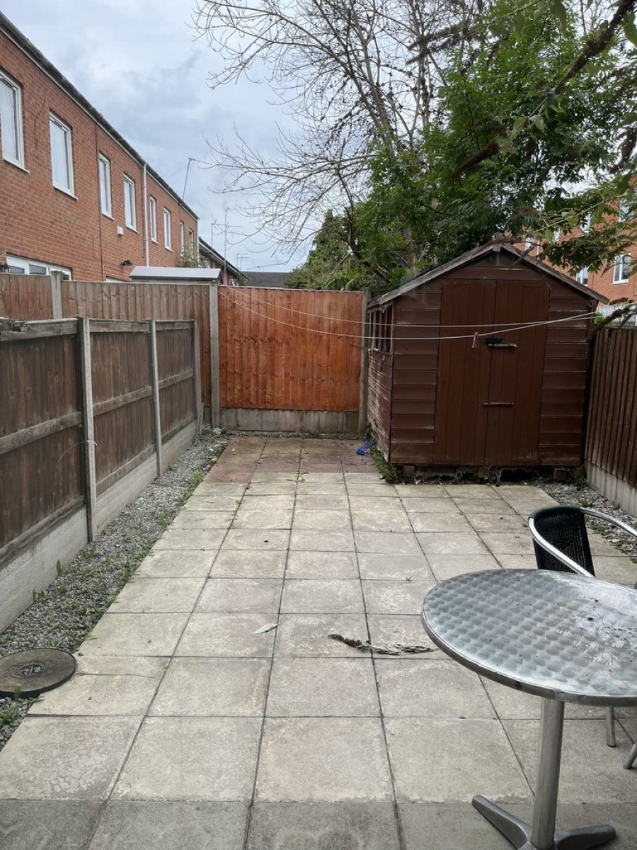 Images for 106 Stockport Road EAID:b3a365785e0c608c1a78df24ce0289fd BID:1