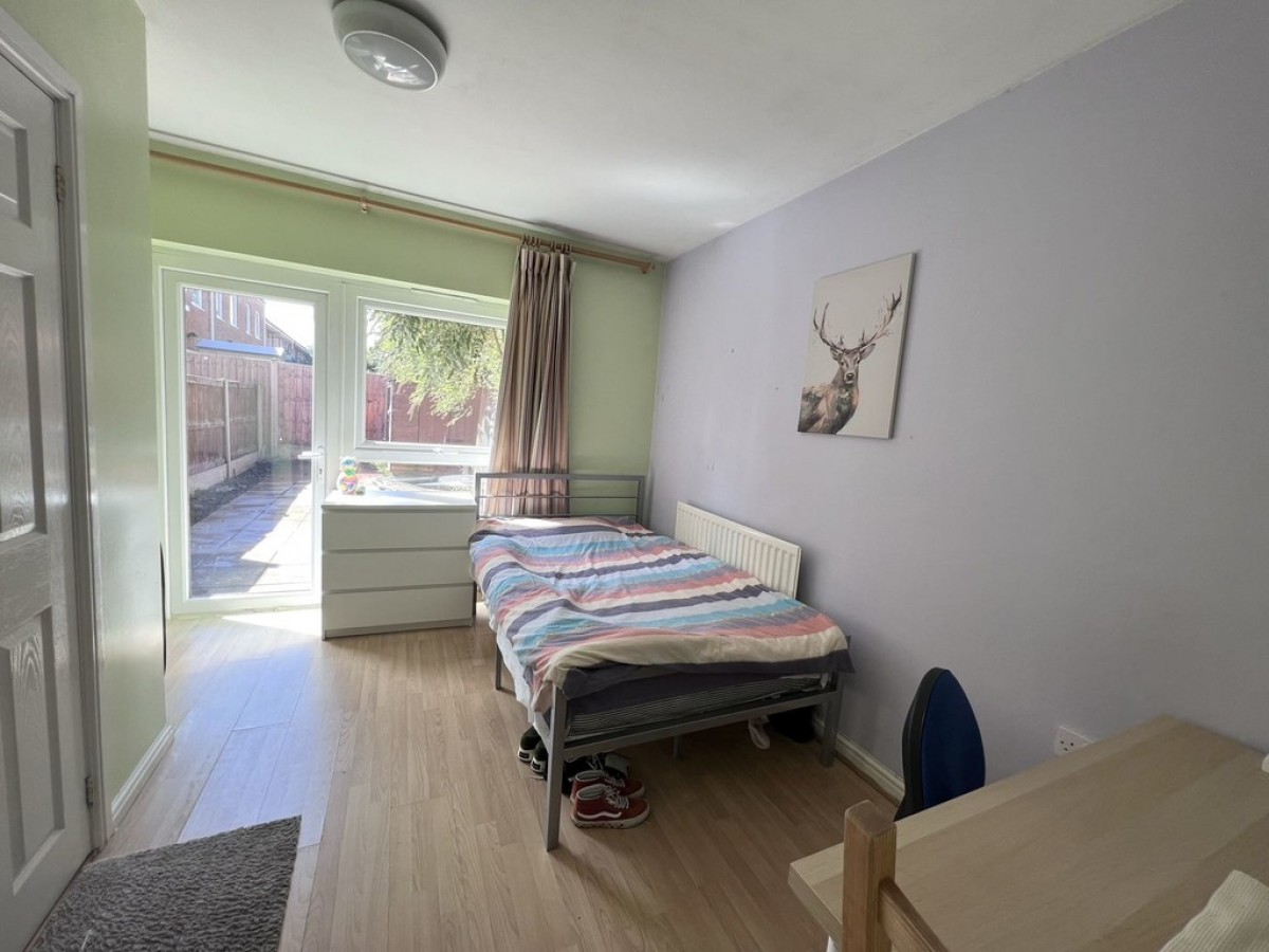 Images for 106 Stockport Road EAID:b3a365785e0c608c1a78df24ce0289fd BID:1