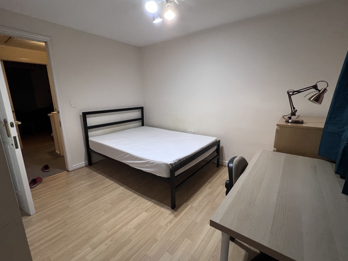 Images for 106 Stockport Road EAID:b3a365785e0c608c1a78df24ce0289fd BID:1