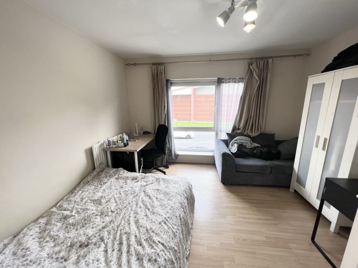 Images for 106 Stockport Road EAID:b3a365785e0c608c1a78df24ce0289fd BID:1