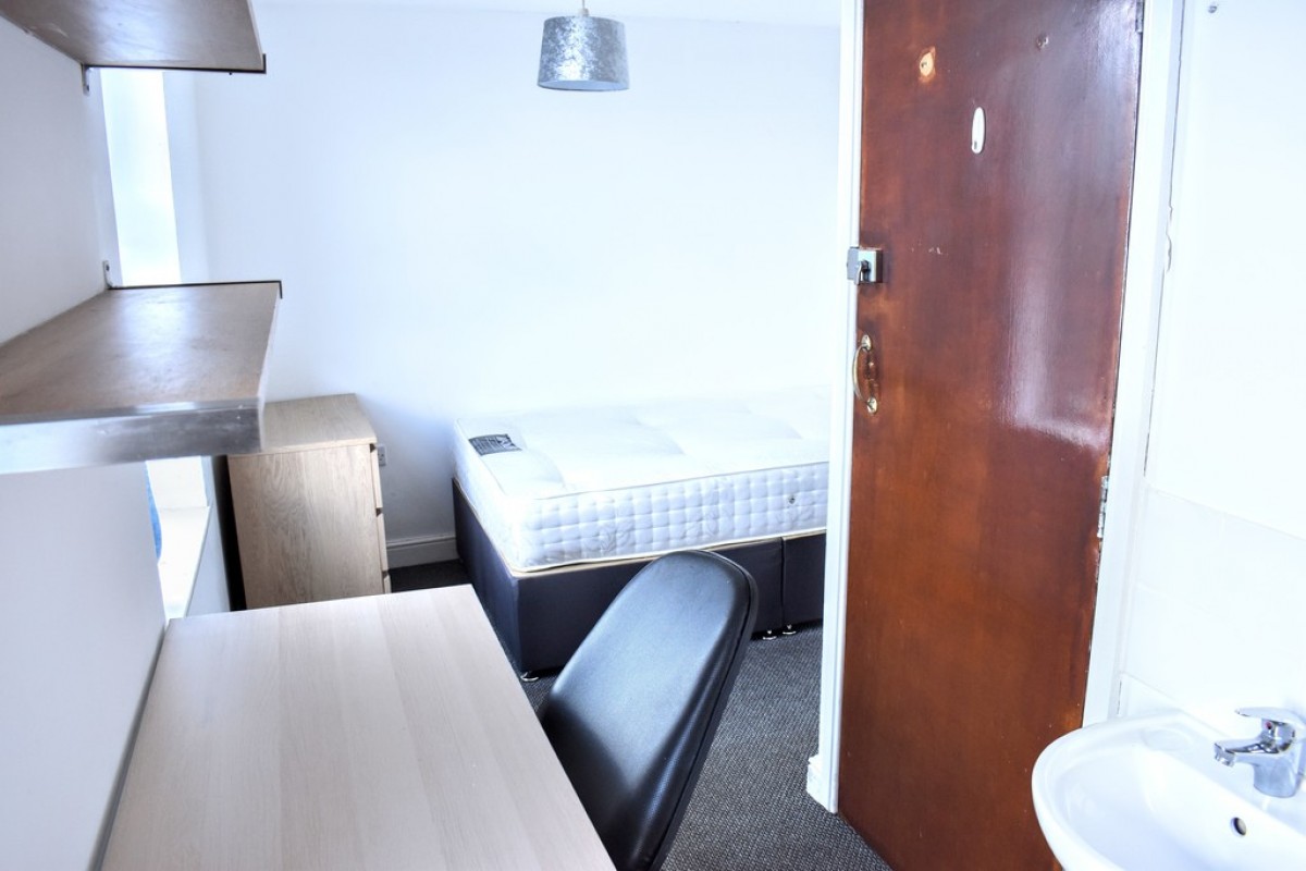 Images for Moseley Road, Fallowfield, Manchester EAID:b3a365785e0c608c1a78df24ce0289fd BID:1