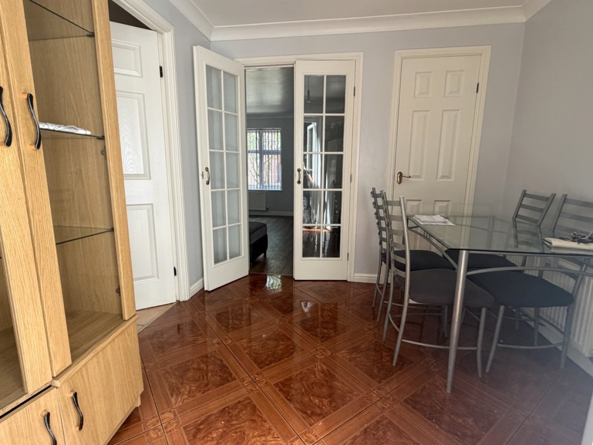 Images for Fallowfield, Manchester EAID:b3a365785e0c608c1a78df24ce0289fd BID:1